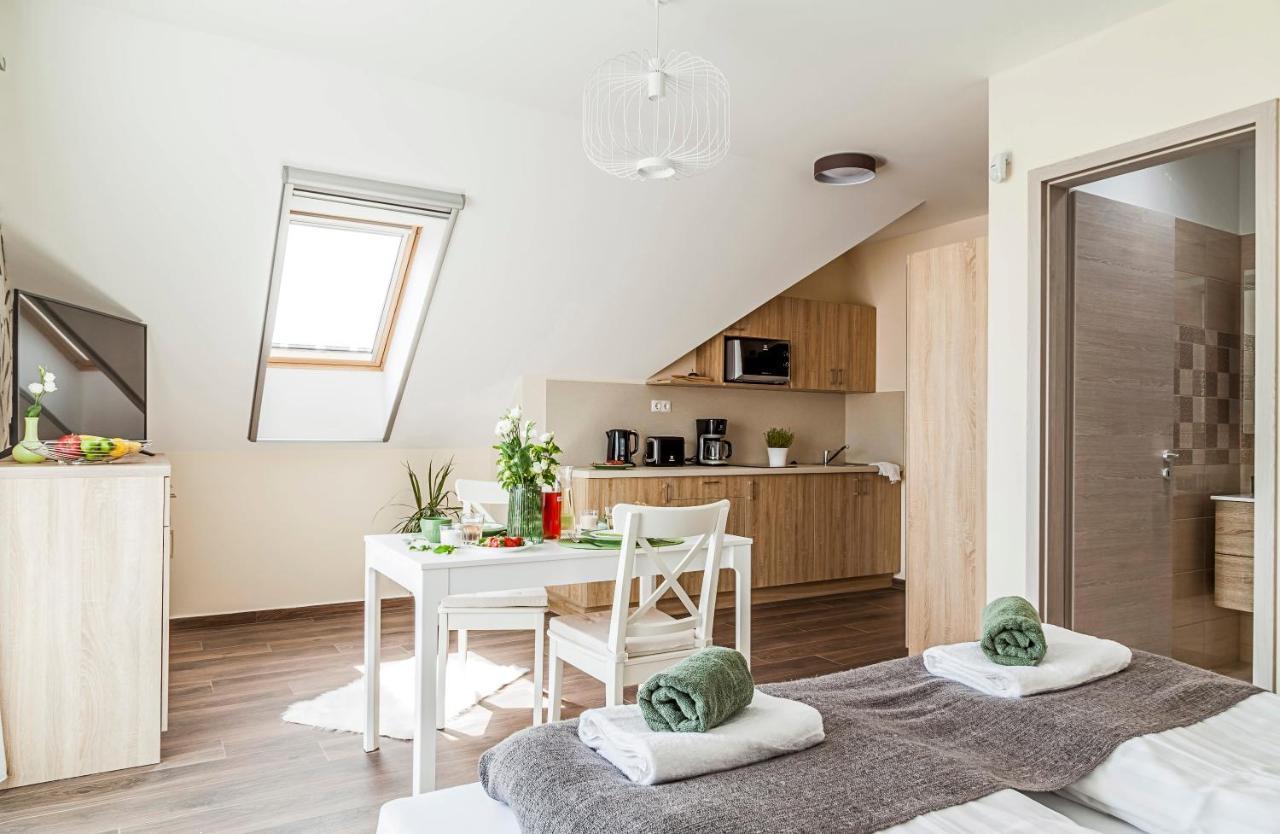 טיהאני Pilger Apartments מראה חיצוני תמונה