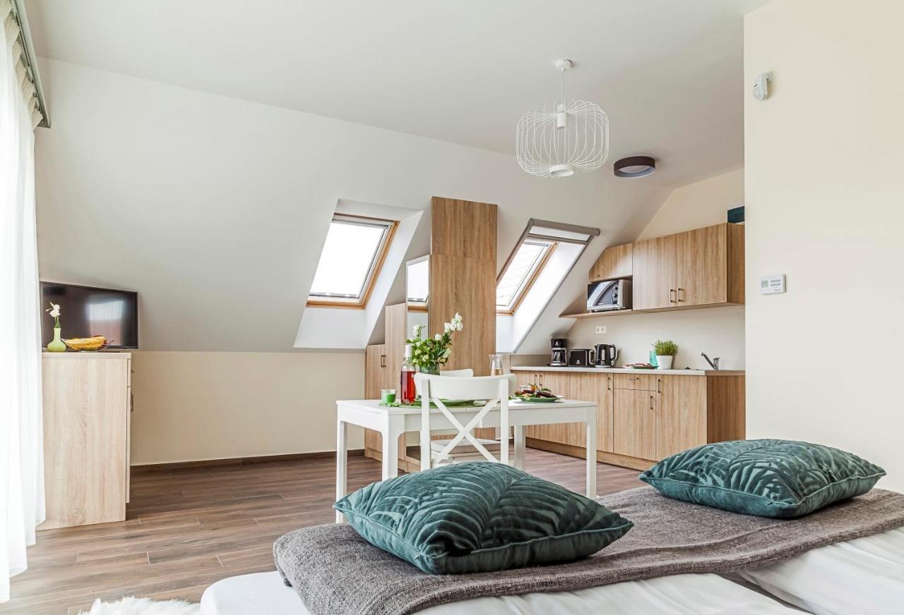 טיהאני Pilger Apartments מראה חיצוני תמונה